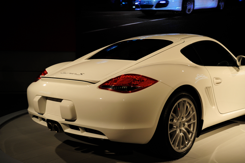 Illustration for article titled 2009 Porsche Cayman Comes To LA, Brings Optional Limited Slip Differential